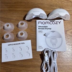 momcozy Wearable Breast Pump M5 - White